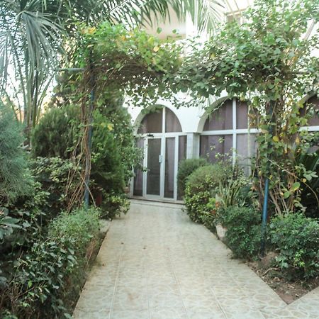 Residence Diane Уагадугу Екстериор снимка