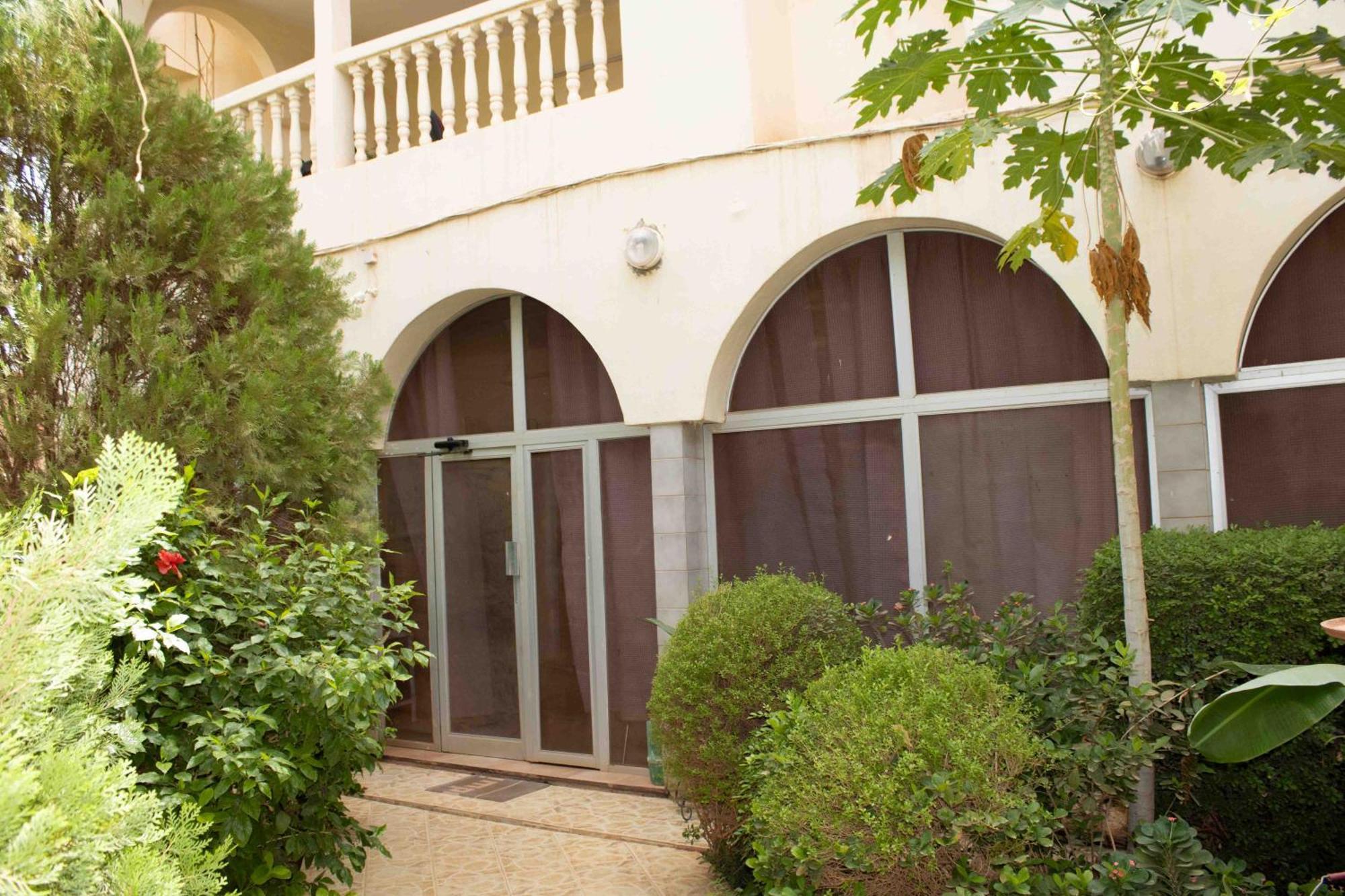 Residence Diane Уагадугу Екстериор снимка