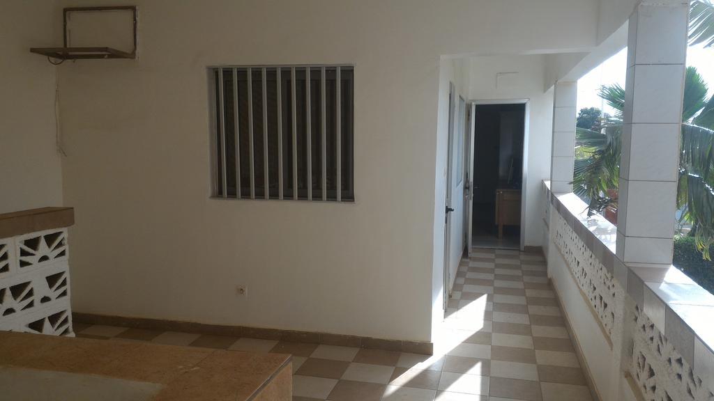 Residence Diane Уагадугу Екстериор снимка
